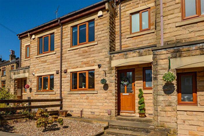 4 Bedroom Town House For Sale In Cowlersley Lane, Huddersfield, West Yorkshire, HD4