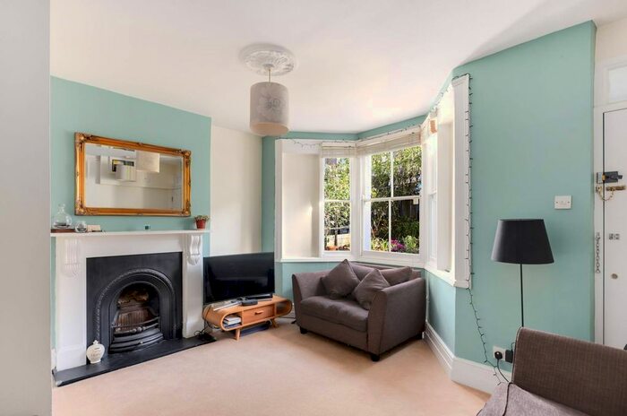 4 Bedroom Terraced House To Rent In Killowen Road, Hackney, London, E9