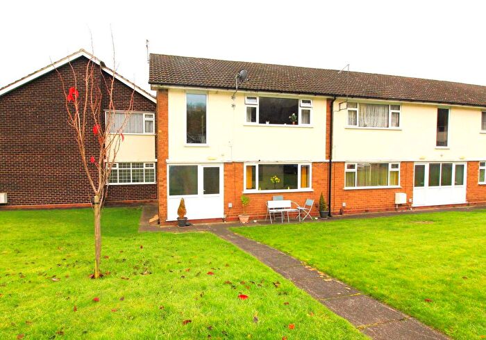 1 Bedroom Flat To Rent In Sutton Court, Wolverhampton, West Midlands, WV4