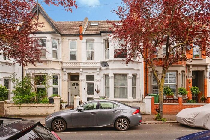 5 Bedroom Terraced House For Sale In Second Avenue, London, E17