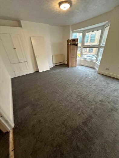 2 Bedroom Flat To Rent In Windsor Road, Slough, SL1