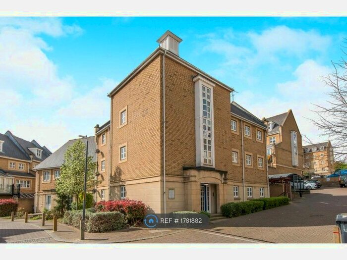 1 Bedroom Flat To Rent In Kingfisher Drive, Greenhithe, DA9