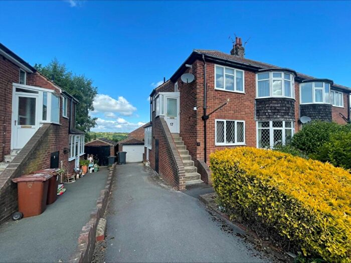 2 Bedroom Flat To Rent In Kirkwood Avenue, Leeds, West Yorkshire, Uk, LS16