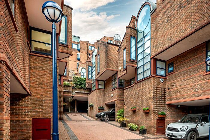 5 Bedroom Property For Sale In Birchwood Drive, London, NW3