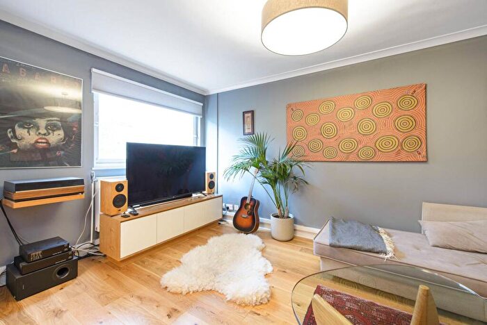 1 Bedroom Flat To Rent In Adelaide Road, Chalk Farm, Chalk Farm, London, NW3