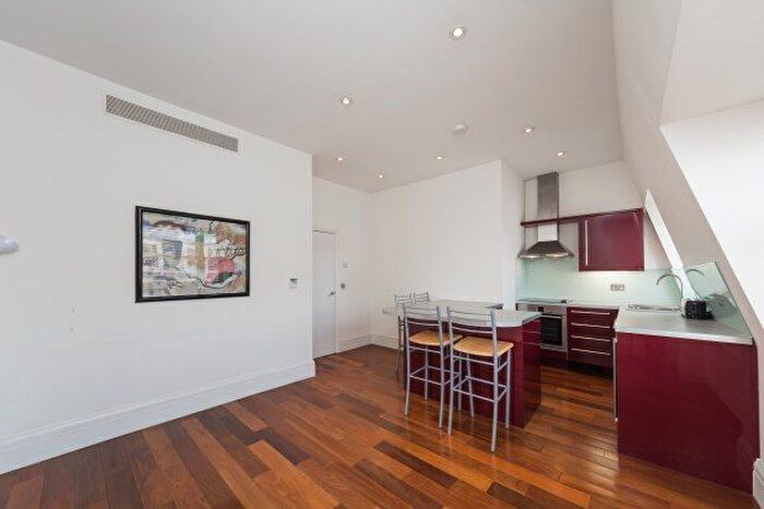 1 Bedroom Flat To Rent In Campden Hill Gardens, London, W8