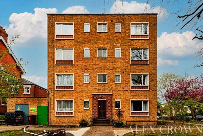 1 Bedroom Flat To Rent In Escuan Lodge, Aberdeen Park, Highbury, N5