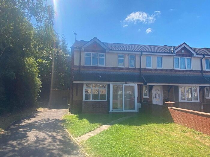 4 Bedroom Semi-Detached House To Rent In Pickering Close, Leicester, Leicestershire, LE4