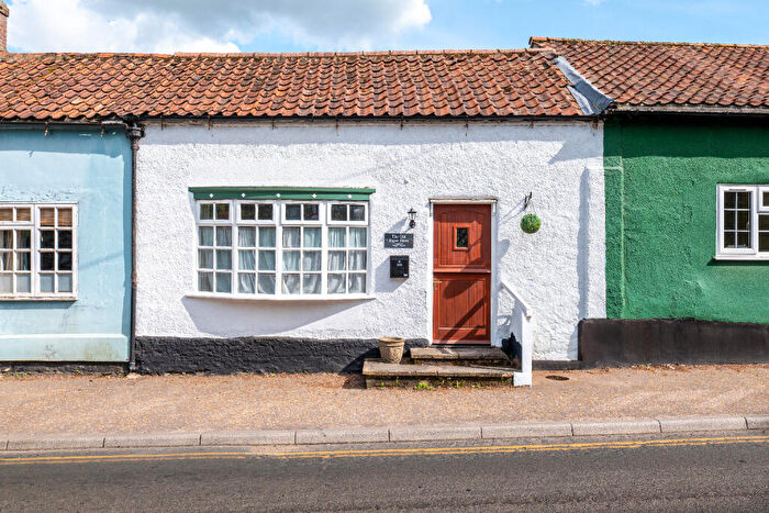2 Bedroom Cottage For Sale In Holt Road, North Elmham, NR20