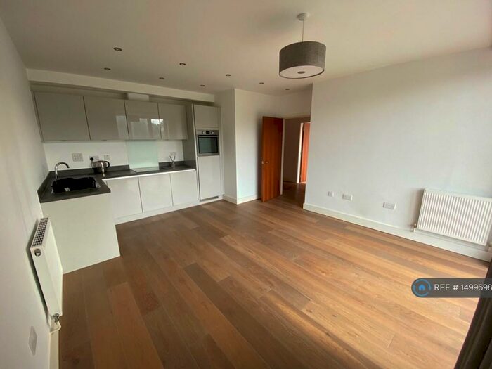 1 Bedroom Flat To Rent In Berwick House, Orpington, BR6