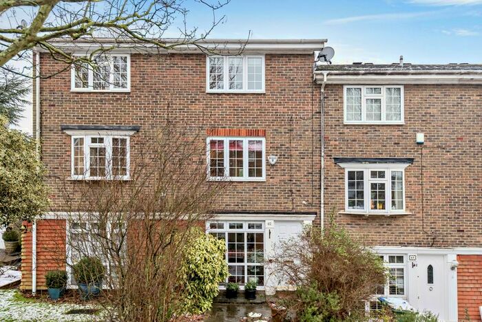 4 Bedroom Terraced House To Rent In Kenilworth Gardens, London, SE18