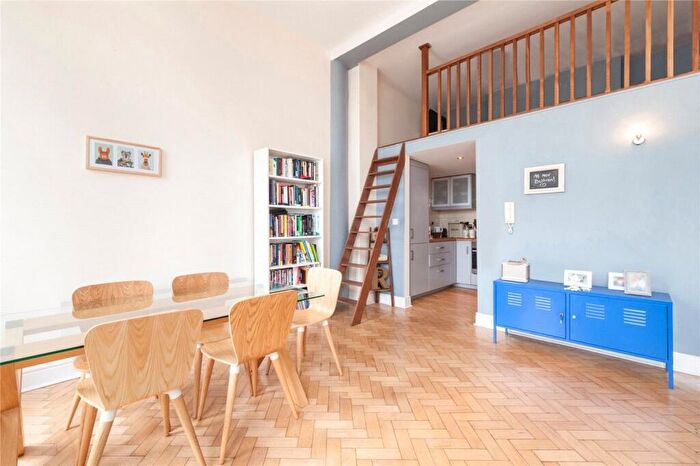 2 Bedroom Maisonette To Rent In The Beaux Arts Building -, Manor Gardens, N7