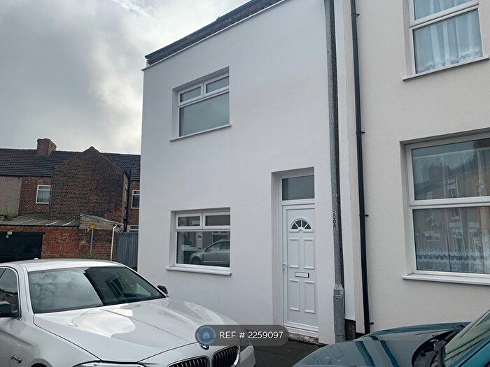 2 Bedroom End Of Terrace House To Rent In Selbourne Terrace, Darlington, DL3