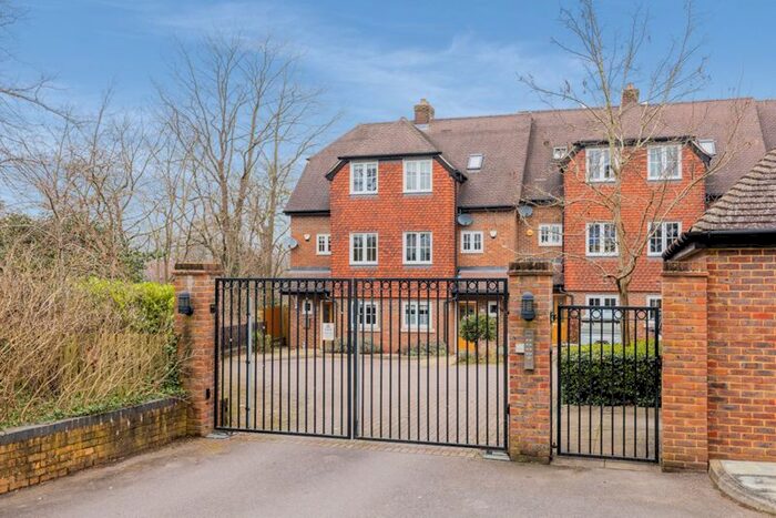 3 Bedroom End Of Terrace House To Rent In Ladbroke Road, Redhill, RH1