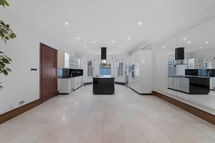 2 Bedroom Flat To Rent In Stanhope Gardens, South Kensington, SW7