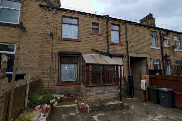 3 Bedroom Terraced House To Rent In Dickens Street, Bradford, BD5