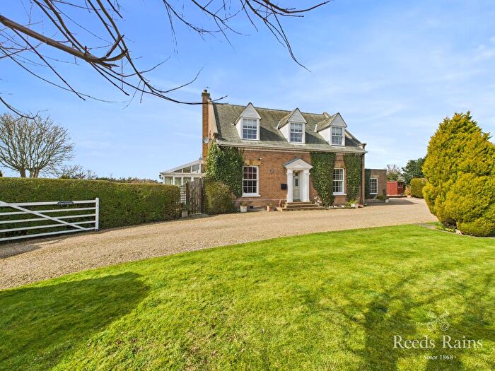 3 Bedroom Detached House For Sale In Jubilee Lane, Burton Pidsea, Hull, East Yorkshire, HU12