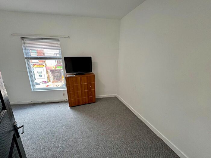 1 Bedroom Flat To Rent In Chapel Brow, Leyland, PR25
