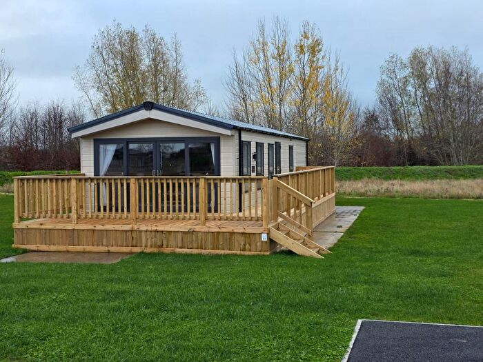 2 Bedroom Lodge For Sale In Malton Road, Pickering, YO18