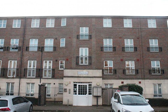 2 Bedroom Flat To Rent In Gareth Drive, London, N9
