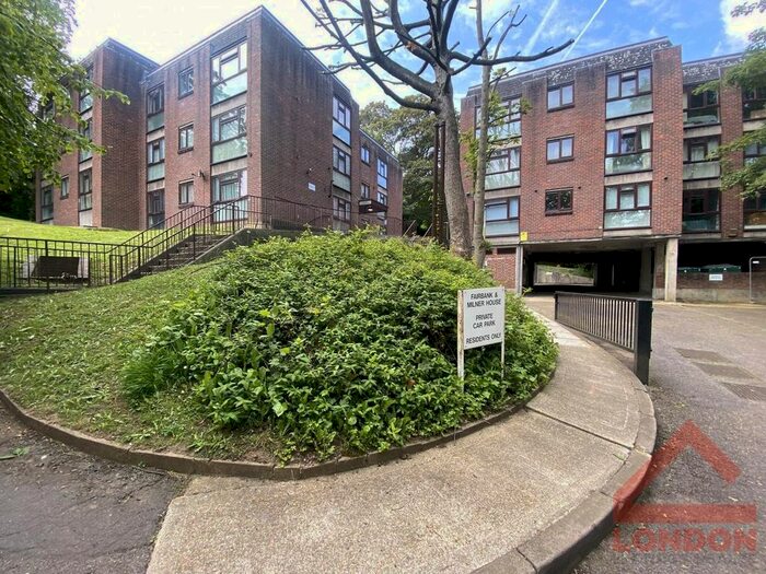 2 Bedroom Flat To Rent In Taymount Rise, London, SE23