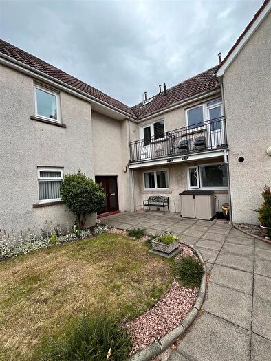 3 Bedroom Flat To Rent In Balrymonth Court, St. Andrews, KY16