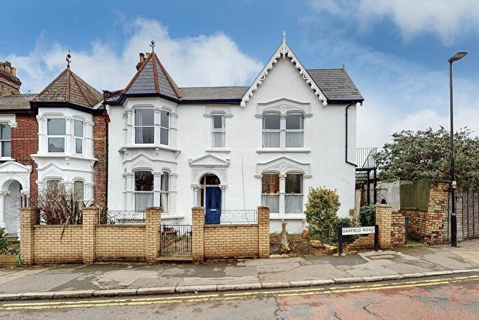 1 Bedroom Apartment To Rent In Oakfield Road, London, N4