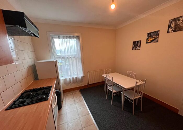 1 Bedroom Flat To Rent In Kenton Avenue, Harrow, HA1