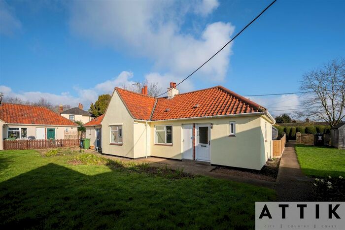 1 Bedroom Semi-Detached Bungalow For Sale In Station Road, Earsham, Bungay, NR35