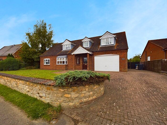 3 Bedroom Detached House For Sale In Main Street, Bishop Norton, LN8
