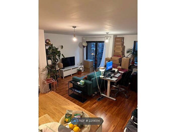 2 Bedroom Flat To Rent In Quaker Street, London, E1