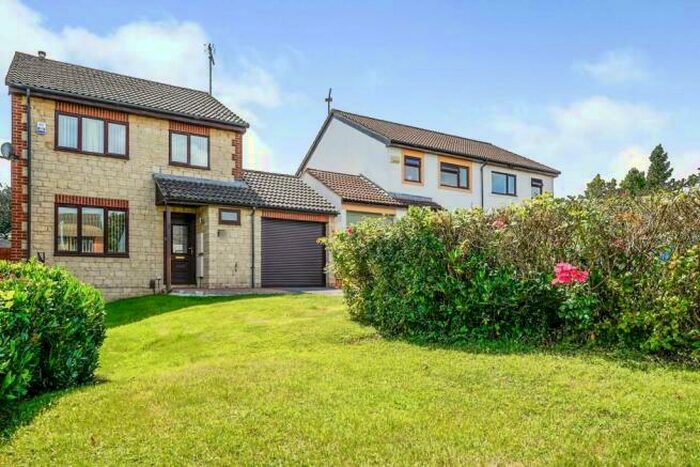 3 Bedroom House To Rent In Kishorn Close, Sparcells, Swindon, SN5