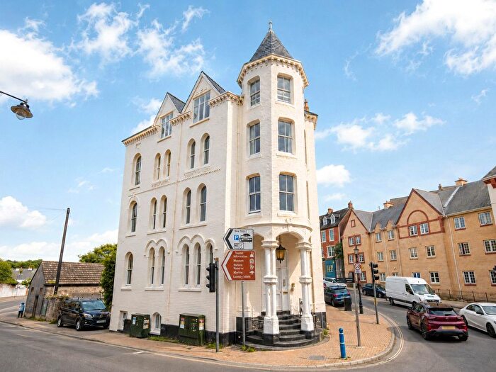 3 Bedroom Flat For Sale In Church Street, Ilfracombe, Devon, EX34