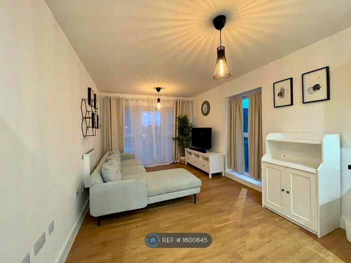 1 Bedroom Flat To Rent In Binary House, Oakgrove, Milton Keynes, MK10