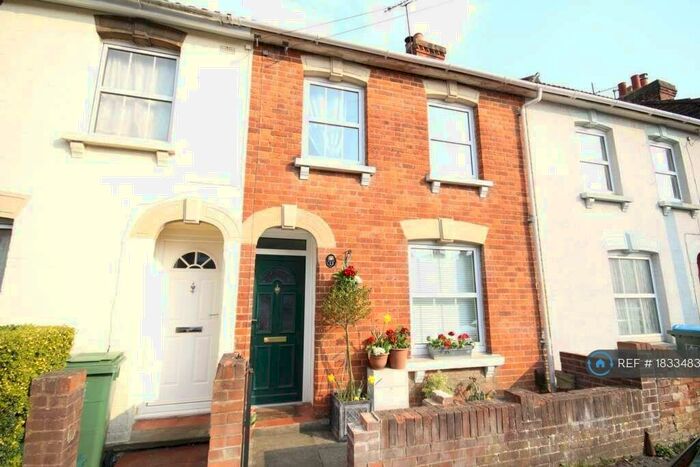 3 Bedroom Terraced House To Rent In Mount Pleasant, Aylesbury, HP19