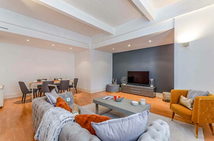 2 Bedroom Flat To Rent In City Road, City, London, EC1V