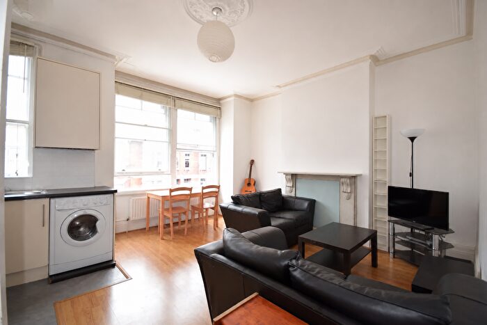 3 Bedroom Flat To Rent In Fairbridge Road, Archway, London, N19