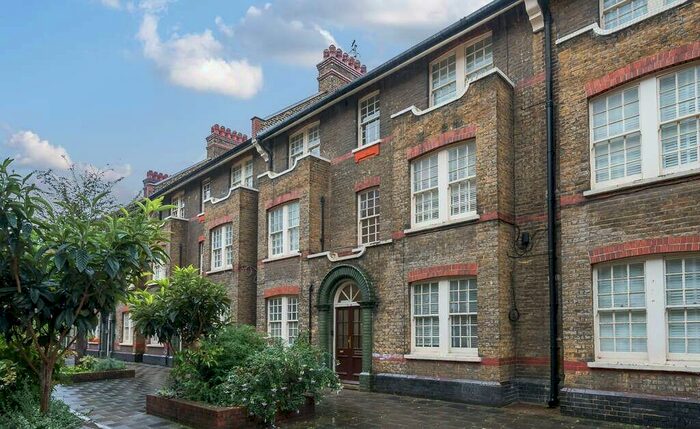 2 Bedroom Apartment To Rent In Worth Grove, London, SE17