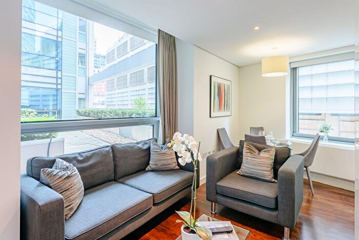 3 Bedroom Flat To Rent In Merchant Square East, Paddington, London, W2