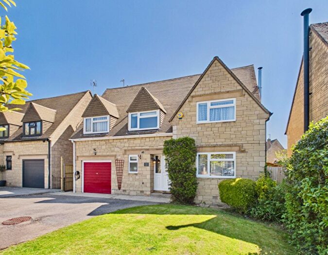 4 Bedroom Detached House For Sale In Roman Way, Bourton-on-the-Water, GL54