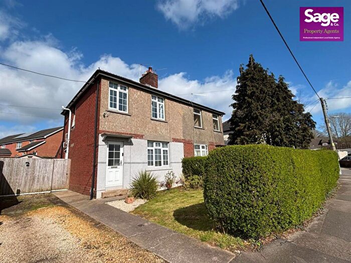 3 Bedroom Semi-Detached House For Sale In The Walk, New Inn, Pontypool, NP4