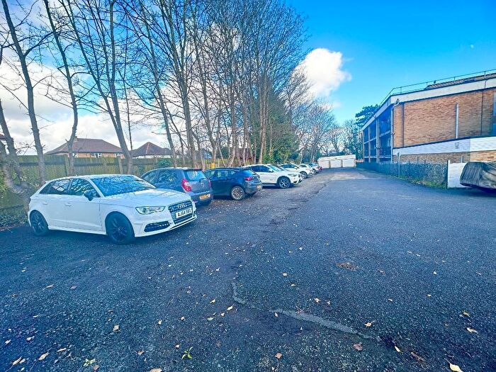 Garage / Parking To Rent In The Approach, Orpington, Kent, BR6