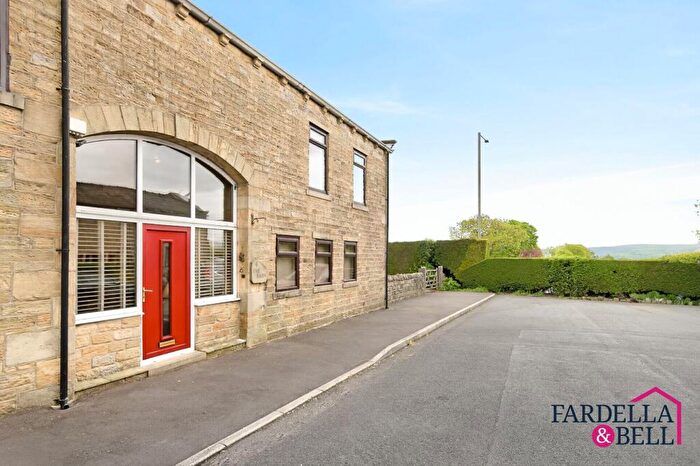 3 Bedroom Barn Conversion For Sale In Fence Gate, Fence, BB12