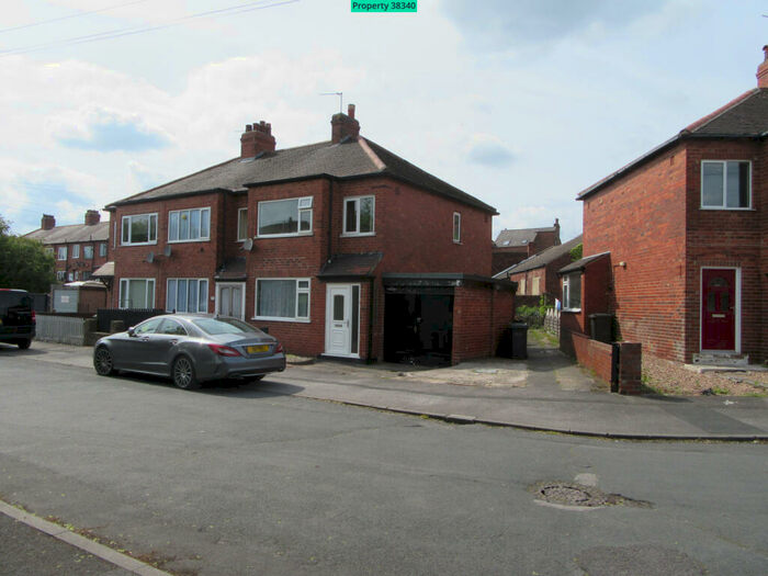 2 Bedroom Semi-Detached House To Rent In Thornton Gardens, Leeds, LS12