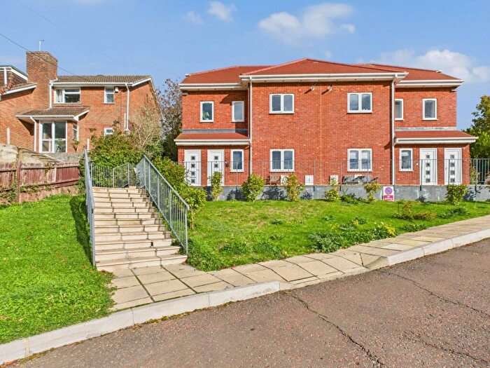 2 Bedroom Maisonette For Sale In Geoffrey Keen Road, Chesham, Buckinghamshire, HP5