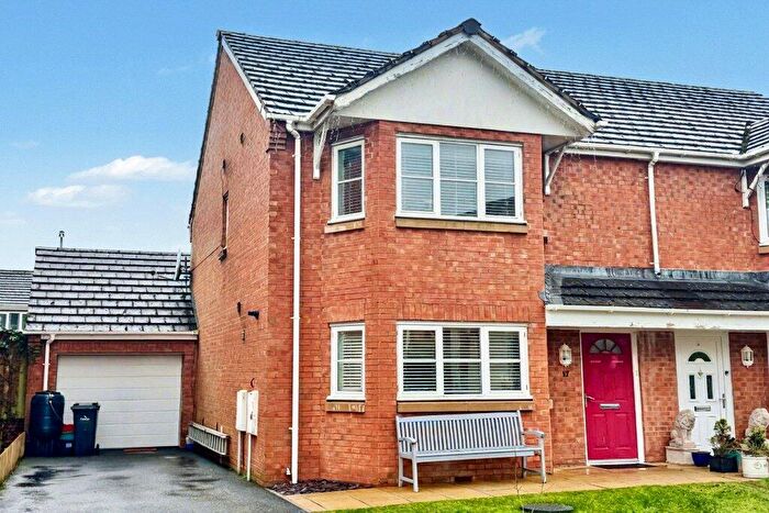 3 Bedroom Semi Detached House For Sale In Camddwr Rise, Tremont Parc, Llandrindod Wells, Powys, LD1