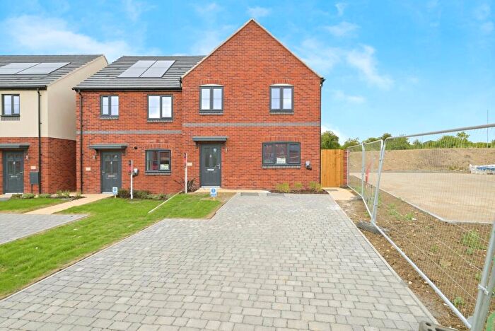 4 Bedroom Semi-Detached House For Sale In Weavers Grange, London Road, Bozeat, NN29