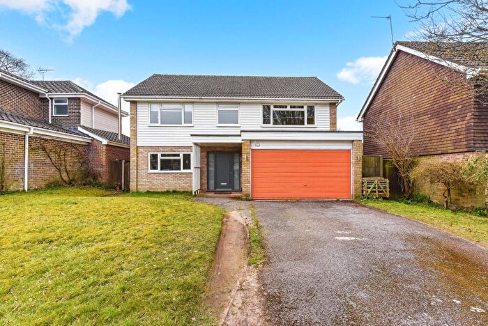 4 Bedroom Detached House For Sale In Chestnut Close, Liphook, Hampshire, GU30
