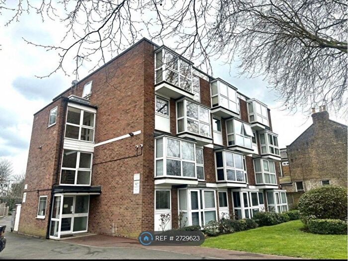 2 Bedroom Flat To Rent In Heath Court, London, E11