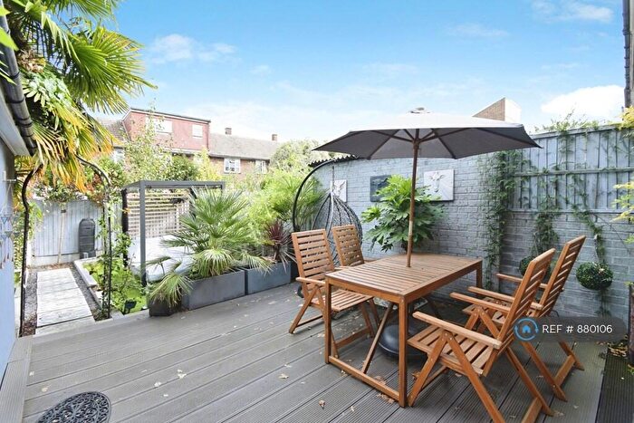 3 Bedroom Terraced House To Rent In Hickin St, London, E14